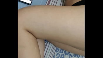 Humingi Ng Verification Video Na May Halong Alindog