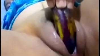 Mainit Na Pag-trim: Masikip At Masarap Na Eksena