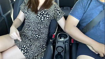 Pamilyadong Lalaking Nagloloko, Hinalikan Ako’t Pinasok Sa Loob Ng Kotse