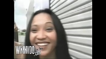 Sexy Asian Na Si Loni, Nagpakita Ng Kanyang Katawan At Nagpa-blowjob