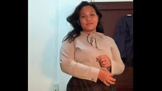 Masiglang Paghuhubad Ng Isang Malibog Na Asyana