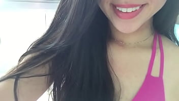 Mainit Na Asyana Kinikiliti Ang Sarili