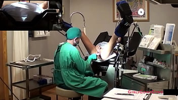 Mahiyain Na Latina Na Si Alexa Chang, Nahuli Sa Lihim Na Camera Habang Nagpapatingin Sa Doktor Sa Tampa University